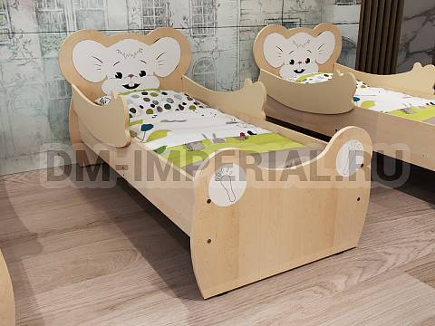 Оснащение детских садов, Кровати, Кровать ЛДСП Мышонок с рисунком с лапами КР-004.02-Р-Л